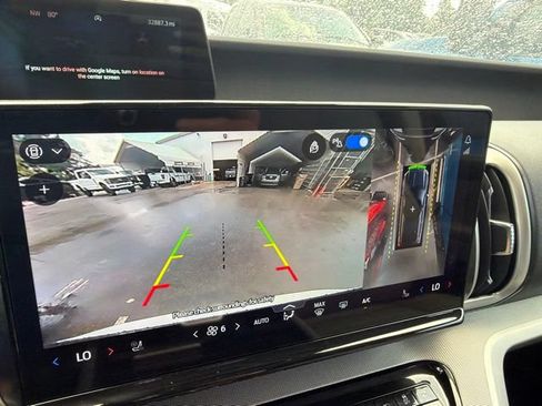 Used 2025 Ford Expedition Max Active RWD image 17