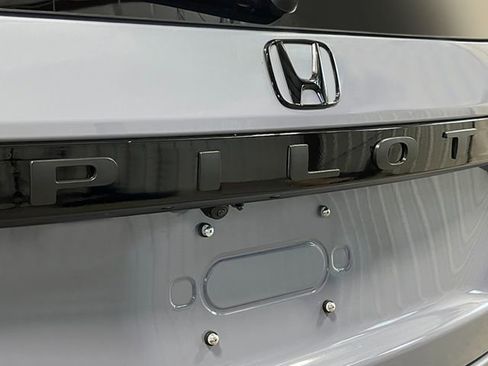 New 2026 Honda Pilot Touring image 10