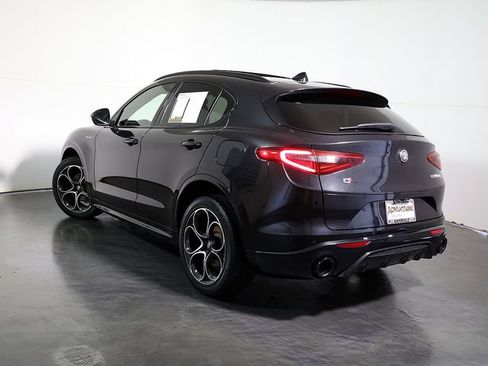 Used 2023 Alfa Romeo Stelvio Veloce AWD/4WD image 2