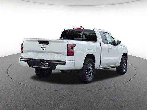 Used 2025 Nissan Frontier SV RWD image 5