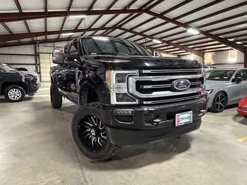 Used 2022 Ford F250 Platinum image 1