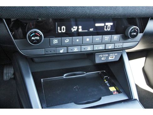 New 2026 Subaru Outback Limited AWD/4WD image 22