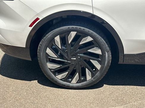 New 2026 Lincoln Nautilus Reserve AWD/4WD image 19