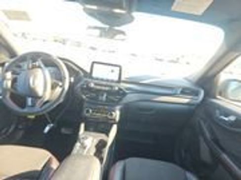 Used 2023 Ford Escape ST-Line AWD/4WD image 6