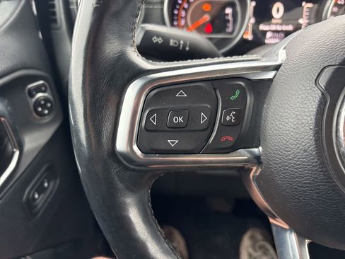 Used 2018 Jeep Wrangler Unlimited Sahara w/ Dual Top Group image 20