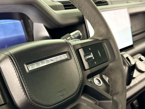 Used 2022 Land Rover Defender 110 V8 image 19