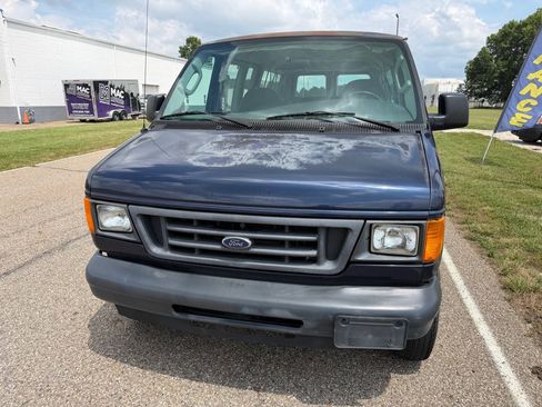 Used 2006 Ford E-350 and Econoline 350 XL RWD image 4