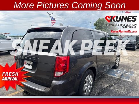 Used 2019 Dodge Grand Caravan SE w/ UConnect Hands-Free Group FWD image 11