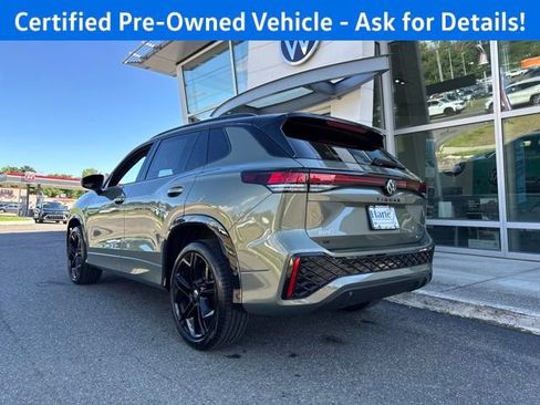 Used 2025 Volkswagen Tiguan SE R-Line AWD/4WD image 3