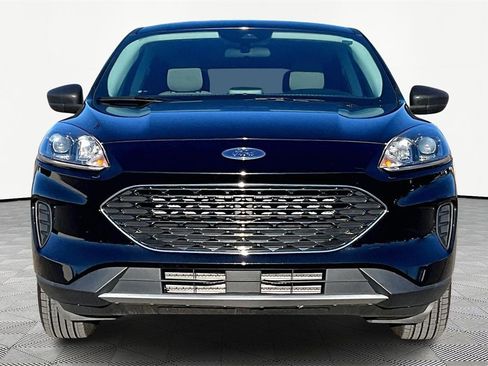 Certified 2022 Ford Escape SE w/ Cold Weather Package image 3