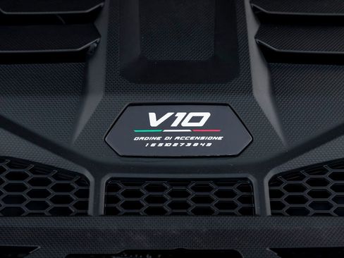 Used 2024 Lamborghini Huracan Sterrato AWD/4WD image 22