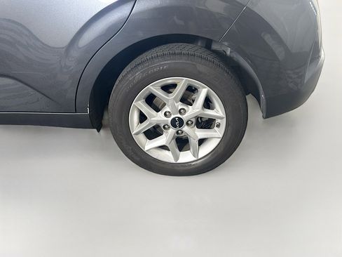 Used 2025 Kia Soul LX w/ LX Technology Package image 11