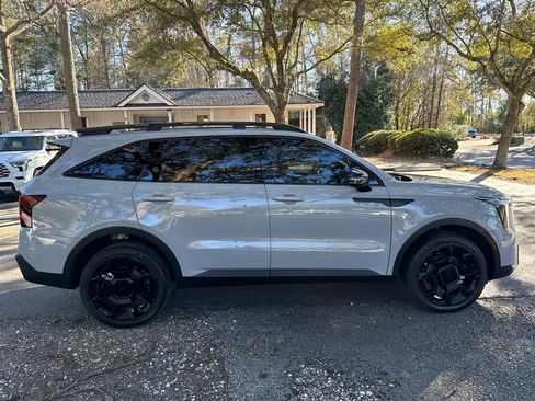 Used 2025 Kia Sorento SX Prestige w/ Olive Brown Leather Package image 6