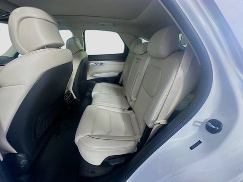 New 2026 Genesis GV70 2.5T Advanced AWD/4WD image 17
