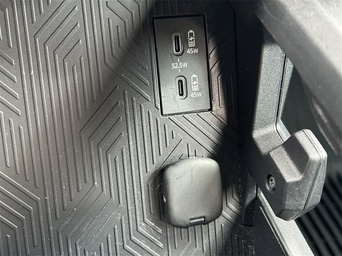 Used 2025 Toyota Tacoma SR5 image 29