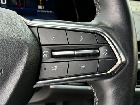 Used 2025 Chevrolet Equinox LT FWD image 26
