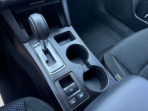 Used 2019 Subaru Outback 2.5i Premium image 21