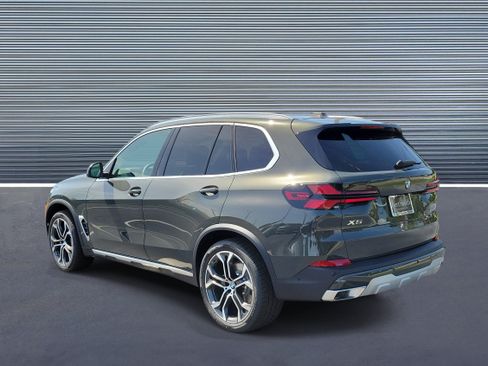 New 2026 BMW X5 xDrive40i w/ Executive Package AWD/4WD image 4