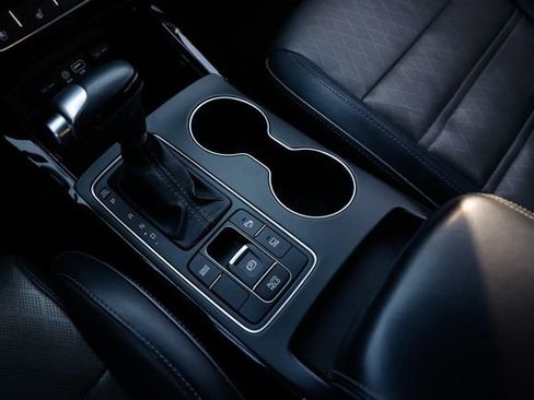 Used 2017 Kia Sorento SX image 47