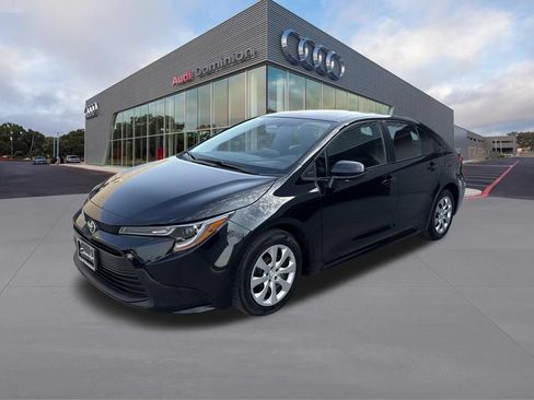 Used 2026 Toyota Corolla LE FWD image 1