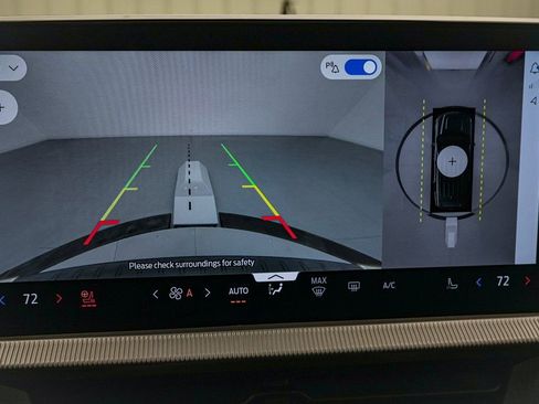 Certified 2025 Ford Explorer Platinum image 16