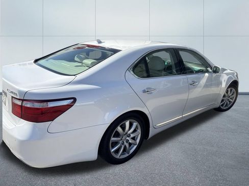 Used 2007 Lexus LS 460 RWD image 3