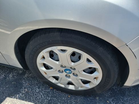 Used 2012 Ford Focus SE FWD image 7
