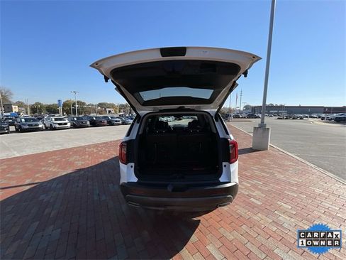 Used 2023 GMC Acadia AT4 w/ Technology Package image 35