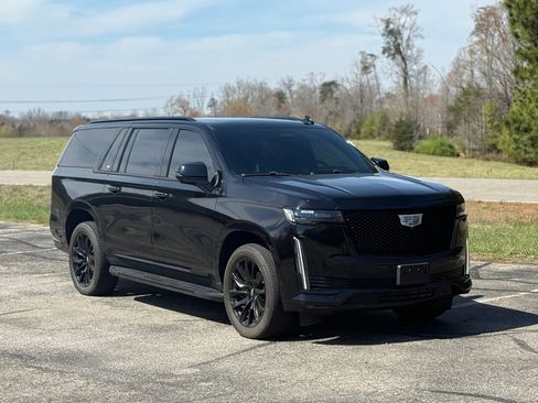 Used 2021 Cadillac Escalade ESV Sport image 1