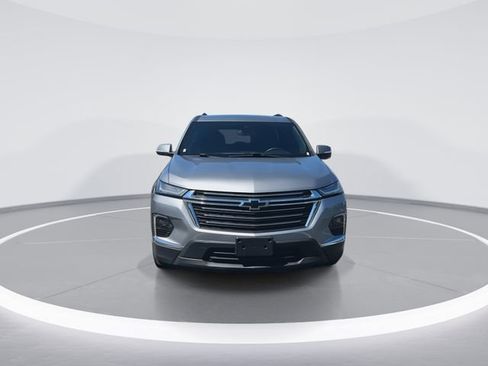 Used 2023 Chevrolet Traverse LT AWD/4WD image 3