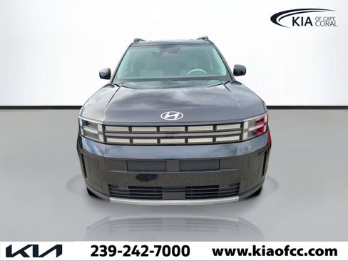 Used 2024 Hyundai Santa Fe SEL FWD image 2