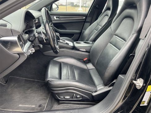 Used 2022 Porsche Panamera Platinum Edition image 10