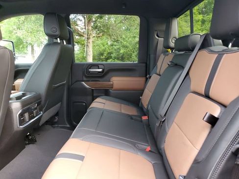 Used 2023 Chevrolet Silverado 3500 High Country AWD/4WD image 11
