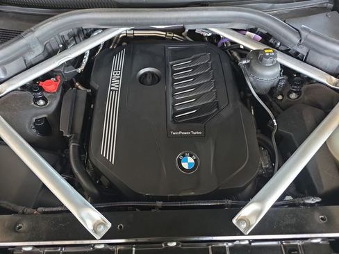 Used 2022 BMW X7 xDrive40i w/ M Sport Package AWD/4WD image 34