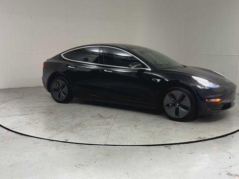 Used 2018 Tesla Model 3 Long Range RWD image 8