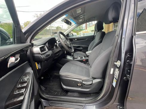 Used 2016 Kia Sorento FWD image 25
