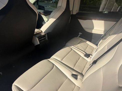 Used 2018 Tesla Model X 75D AWD/4WD image 13