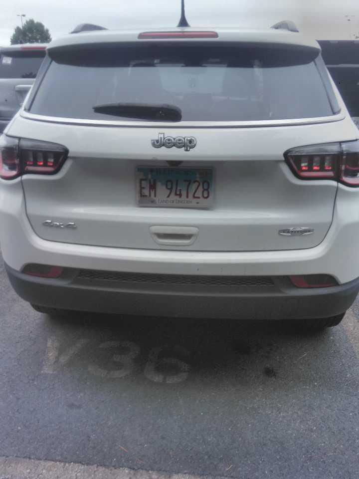 Used 2023 Jeep Compass Latitude AWD/4WD image 4