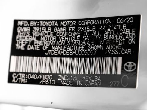 Used 2021 Toyota Corolla LE image 64