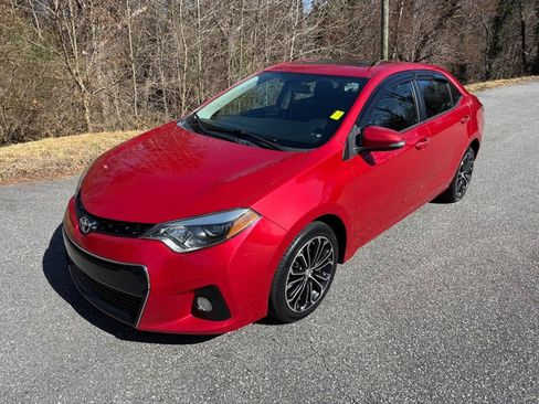 Used 2016 Toyota Corolla S Premium image 2