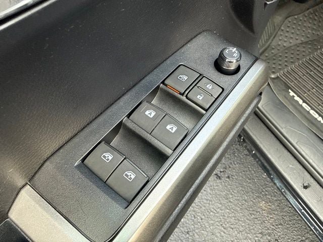 Certified 2020 Toyota Tacoma Limited AWD/4WD image 22