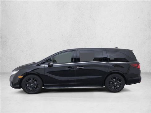 Used 2024 Honda Odyssey Sport image 4