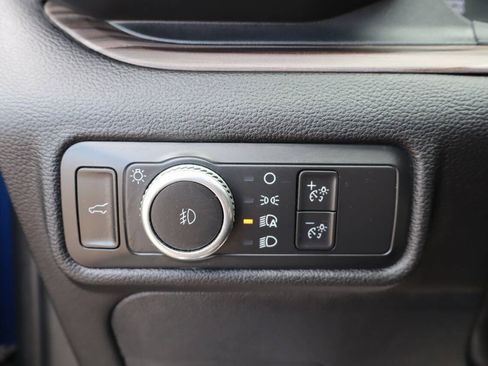 Used 2022 Ford Explorer Limited w/ Equipment Group 301A AWD/4WD image 18