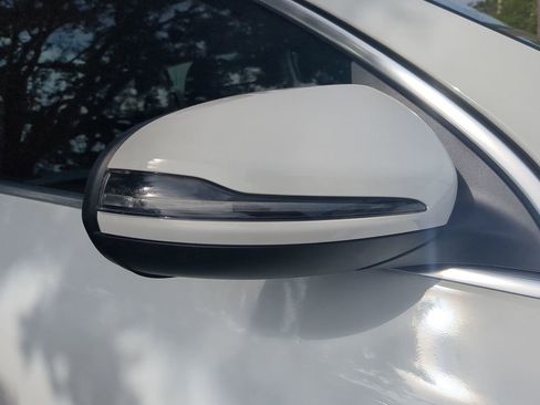 Used 2024 Mercedes-Benz GLA 250 4MATIC image 24