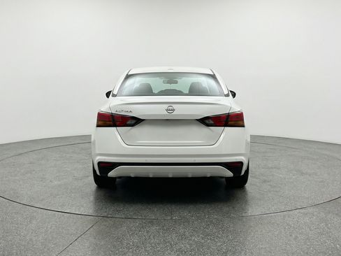 Used 2025 Nissan Altima 2.5 SV image 7