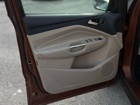 Used 2017 Ford Escape Titanium w/ Equipment Group 301A image 8