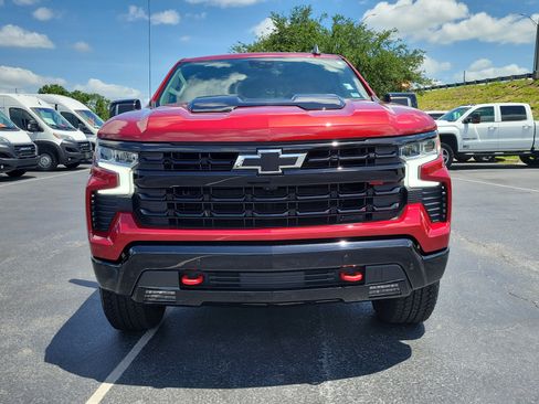 Used 2025 Chevrolet Silverado 1500 LT Trail Boss AWD/4WD image 2