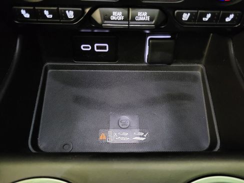 Used 2024 Chevrolet Tahoe High Country image 15