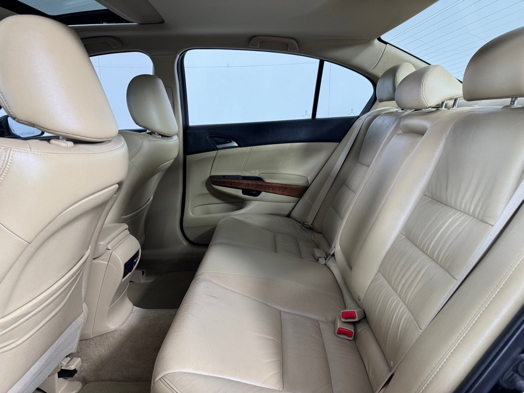 Used 2011 Honda Accord EX-L image 19