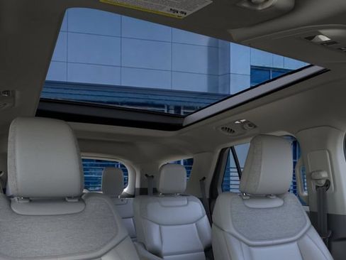 New 2026 Ford Explorer Active w/ Active Comfort Package AWD/4WD image 22
